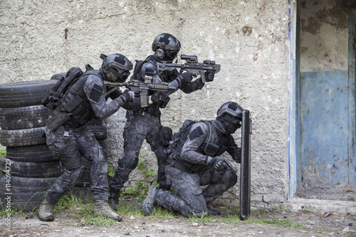 Spec ops police officer SWAT