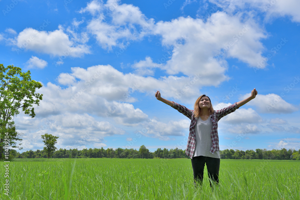 The girl had the pleasure of enjoying a beautiful day on sky bac The girl had the pleasure of enjoying a beautiful day on sky bac