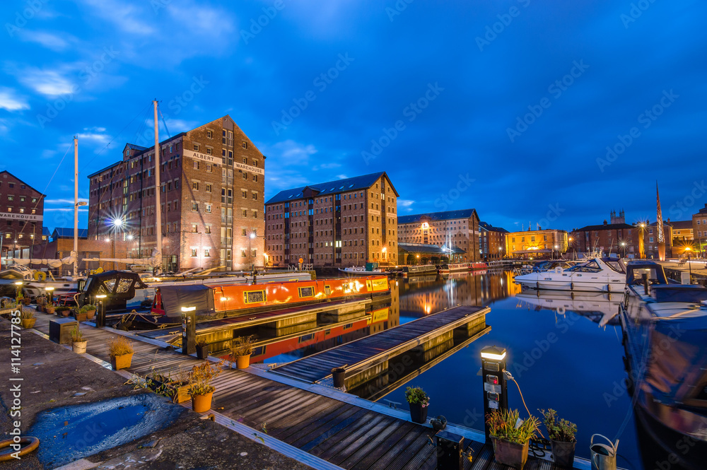 Gloucester Docks at dusk - obrazy, fototapety, plakaty 