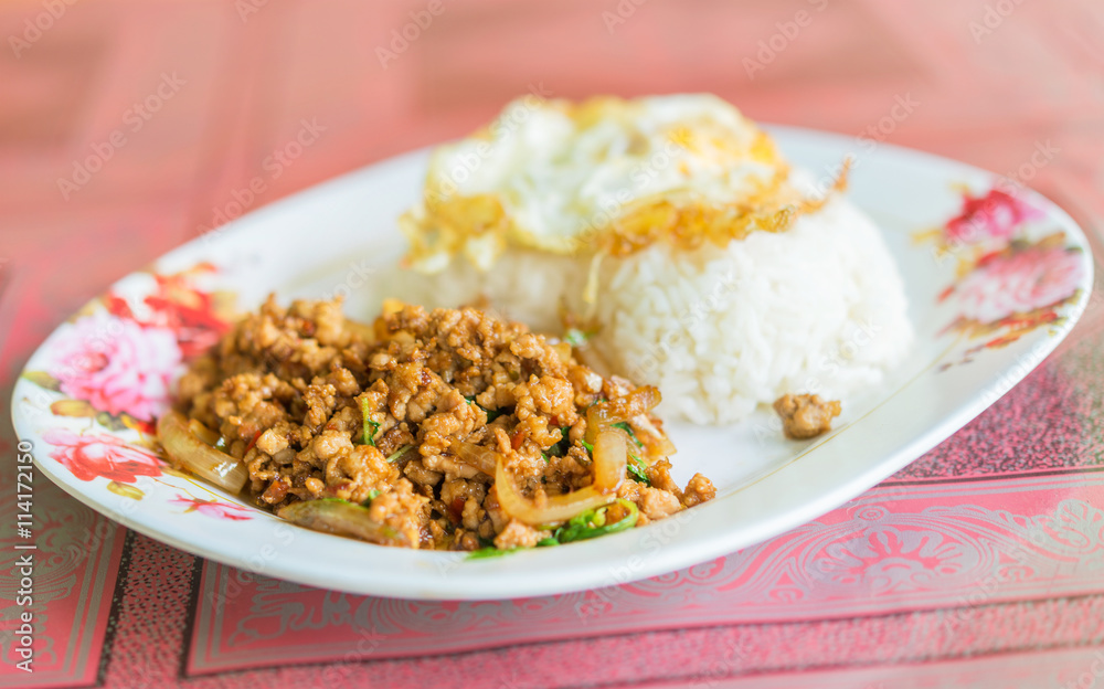 Thai spicy food basil pork fried rice recipe (Phat Kra Pow Moo)