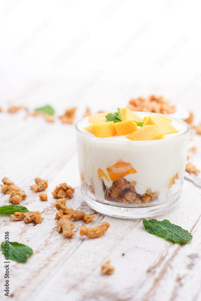 Homemade Mango Yoghurt Parfait with Granola Homemade Mango Yoghurt Parfait with Granola