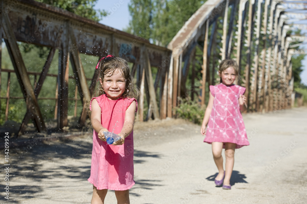 HAPPY GIRLS PLAYING. HAPPY GIRLS PLAYING.