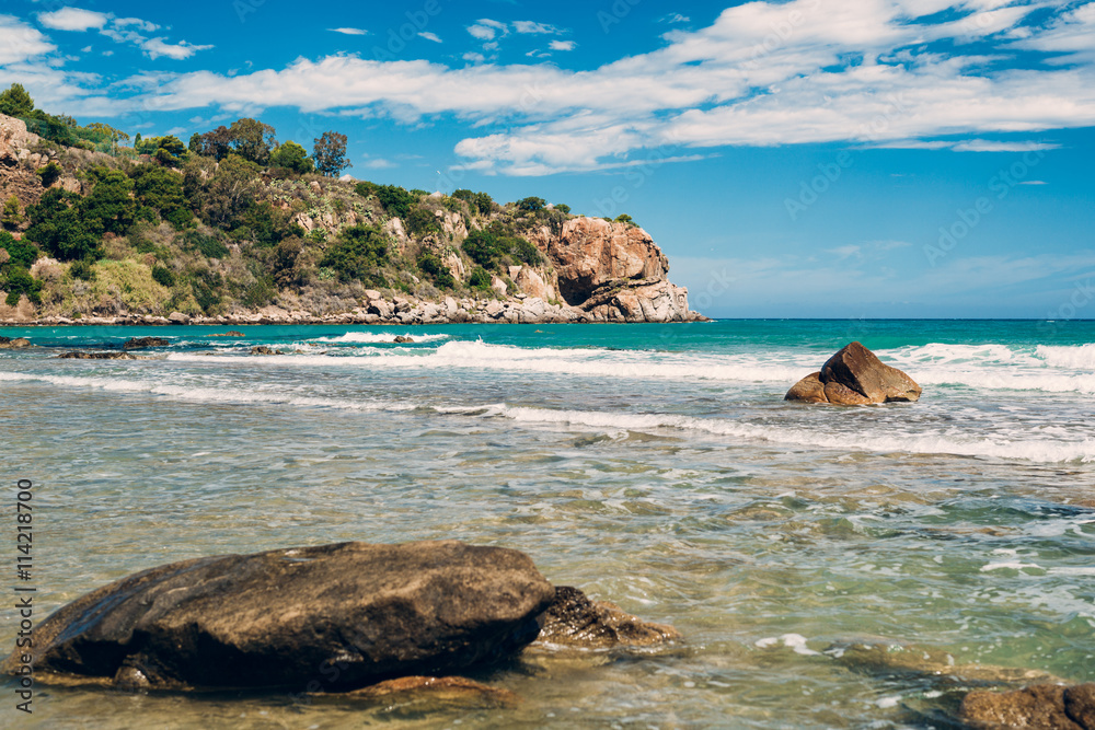 Obraz premium Ocean waves and blue sky