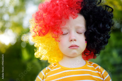 Little girl representing Germany weeping over Great Britain leaving European Union