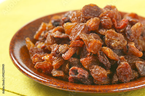 plate of raisins