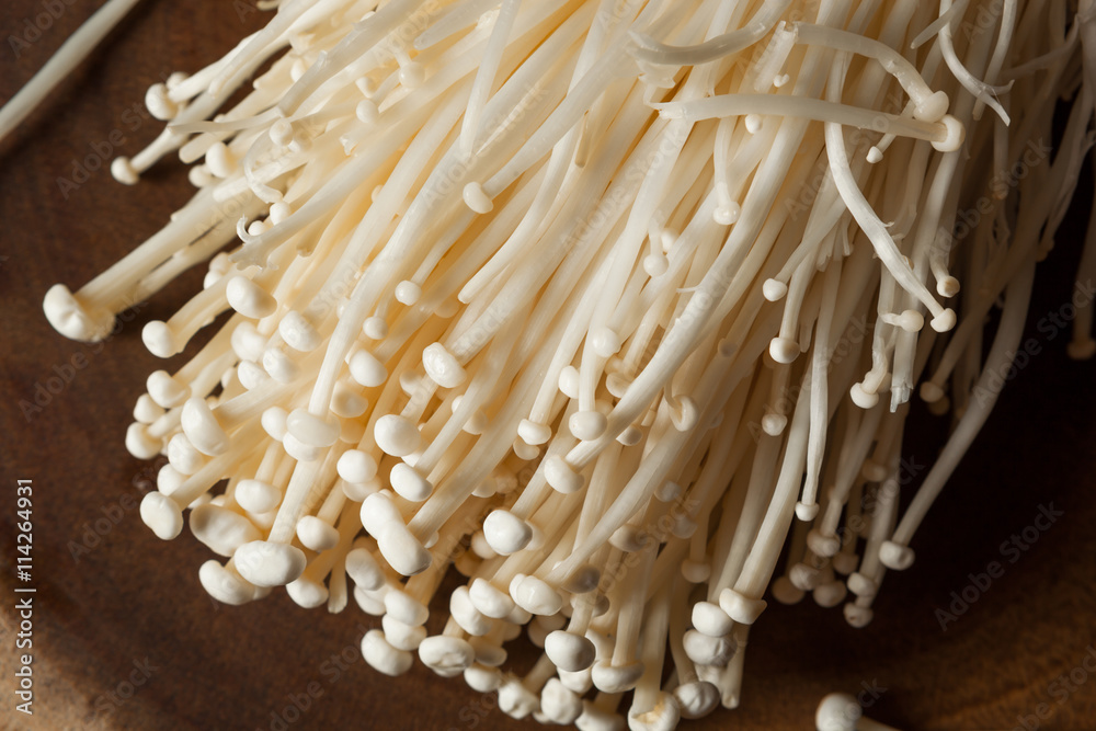 Raw Organic Enoki Mushrooms Raw Organic Enoki Mushrooms