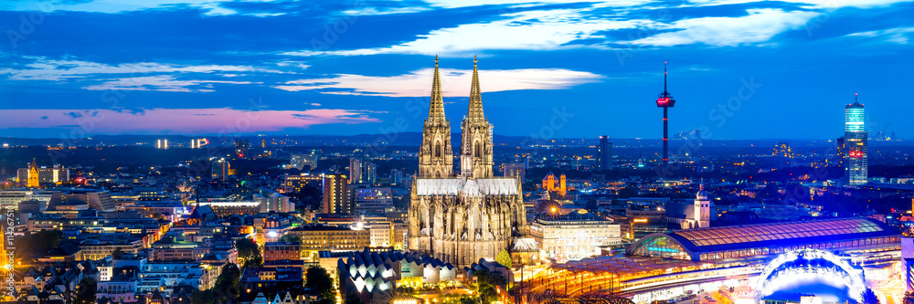 Obraz premium Kölner Dom bei Nacht