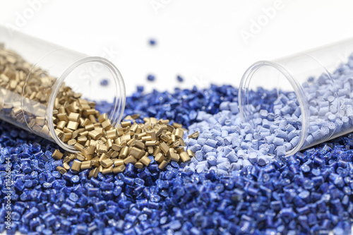 Tableau sur toile plastic granules close up
