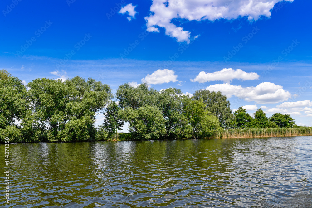 Seenlandschaft an der Havel bei Deetz im Land Brabdenburg Seenlandschaft an der Havel bei Deetz im Land Brabdenburg
