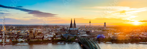 Köln Panorama bei Sonnenuntergang