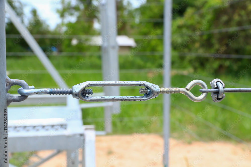 The wire clippings screw locked cable pole The wire clippings screw locked cable pole