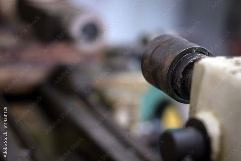 Lathe machining old and dirty Lathe machining old and dirty