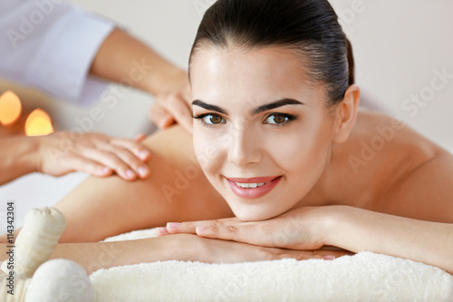 Young woman having spa proc...