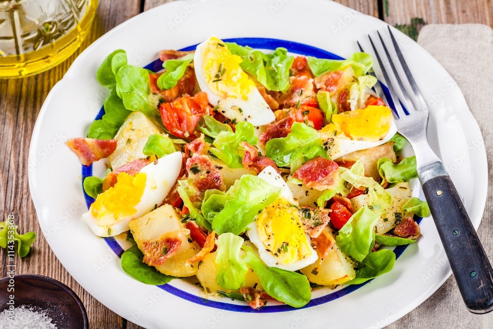 potato salad with eggs, lettuce, tomatoes and bacon potato salad with eggs, lettuce, tomatoes and bacon