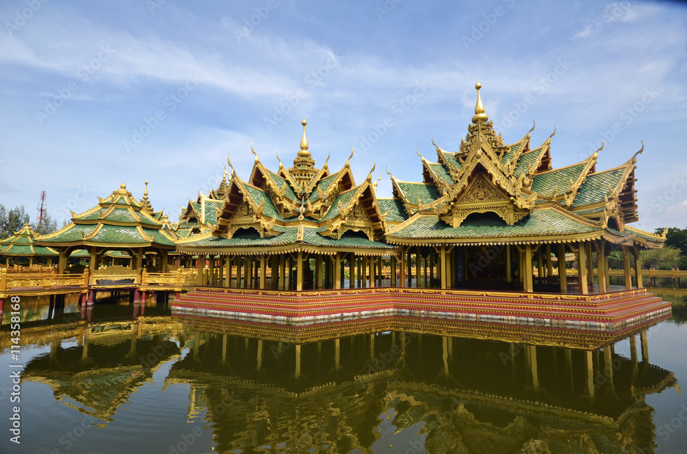 Naklejka premium Pavilion of the Enlightened in Ancient city in Bangkok