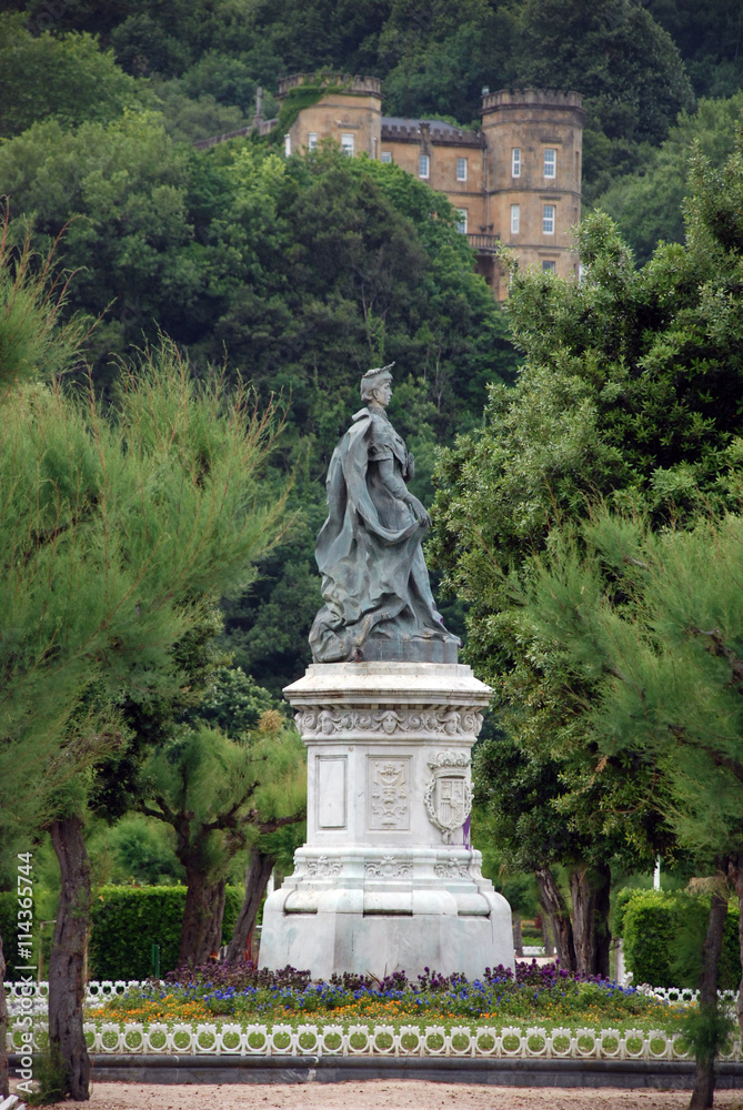 Statue in San Sebastian
