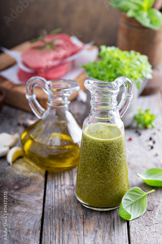 Aromatic olive oil with basil