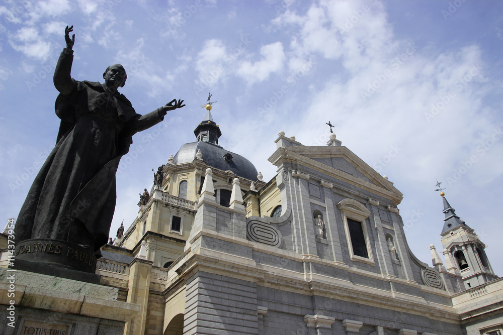 Real Basílica de San Francisco el Grande and a statue of pope in Madrid