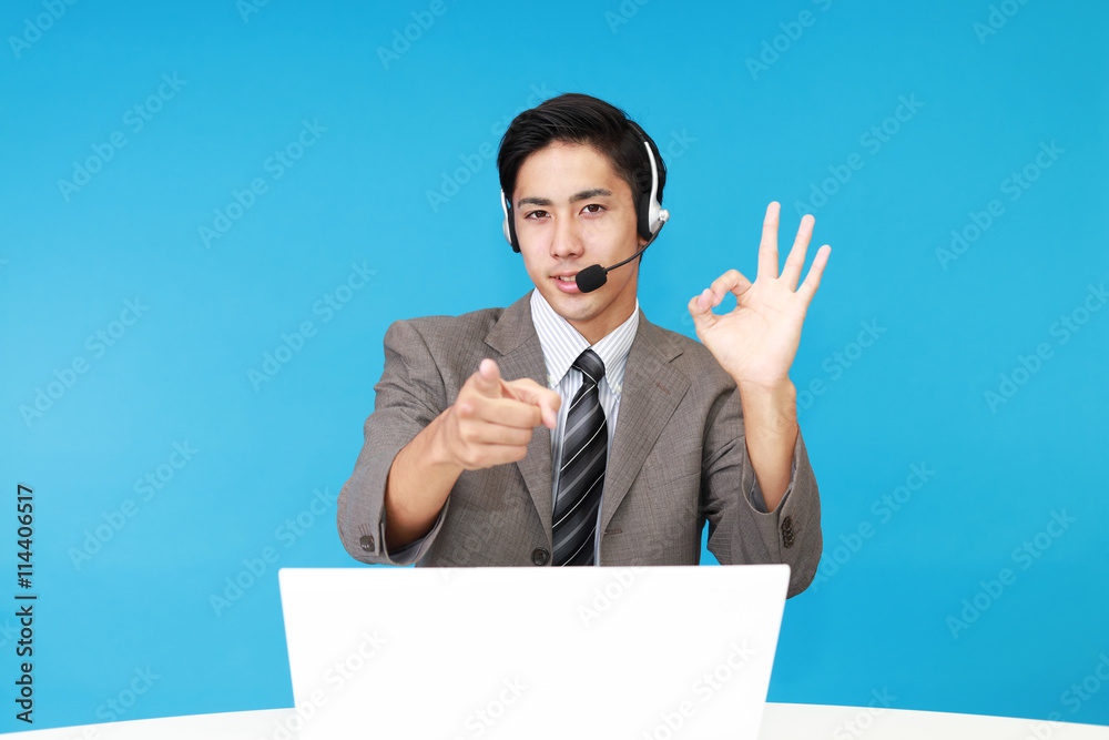 笑顔のオペレーター