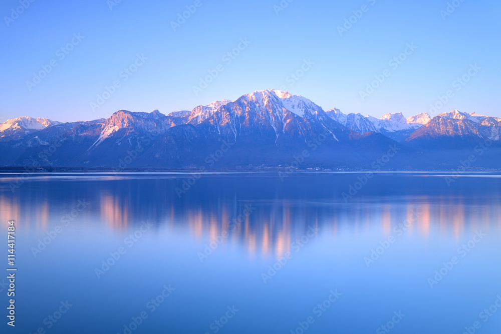Fototapeta premium Switzerland Landscape : Lake Geneva of Montreux