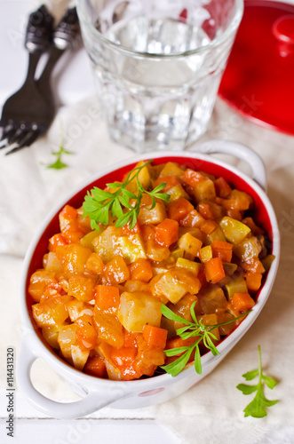Vegetable stew with sauce