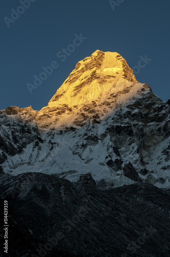 Nepal, Himalaya, Solo Khumbu, Ama Dablam photo