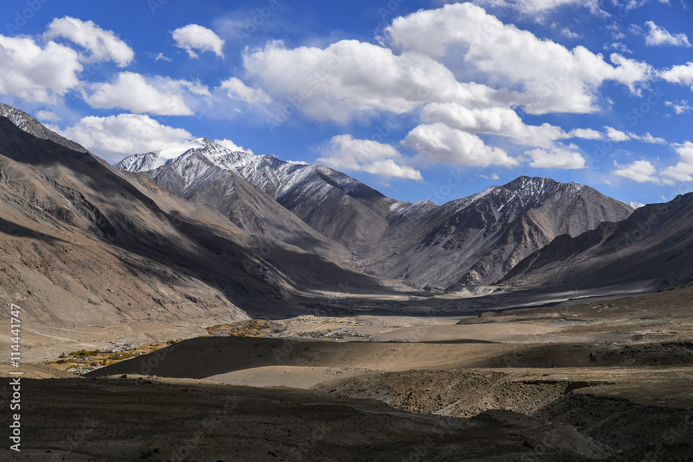 Himalayan mountains landscape at Leh highway