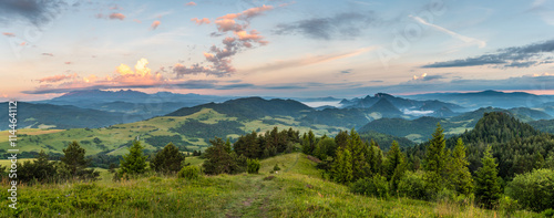 Panorama Wysokiego Wierchu-Pieniny © kabat