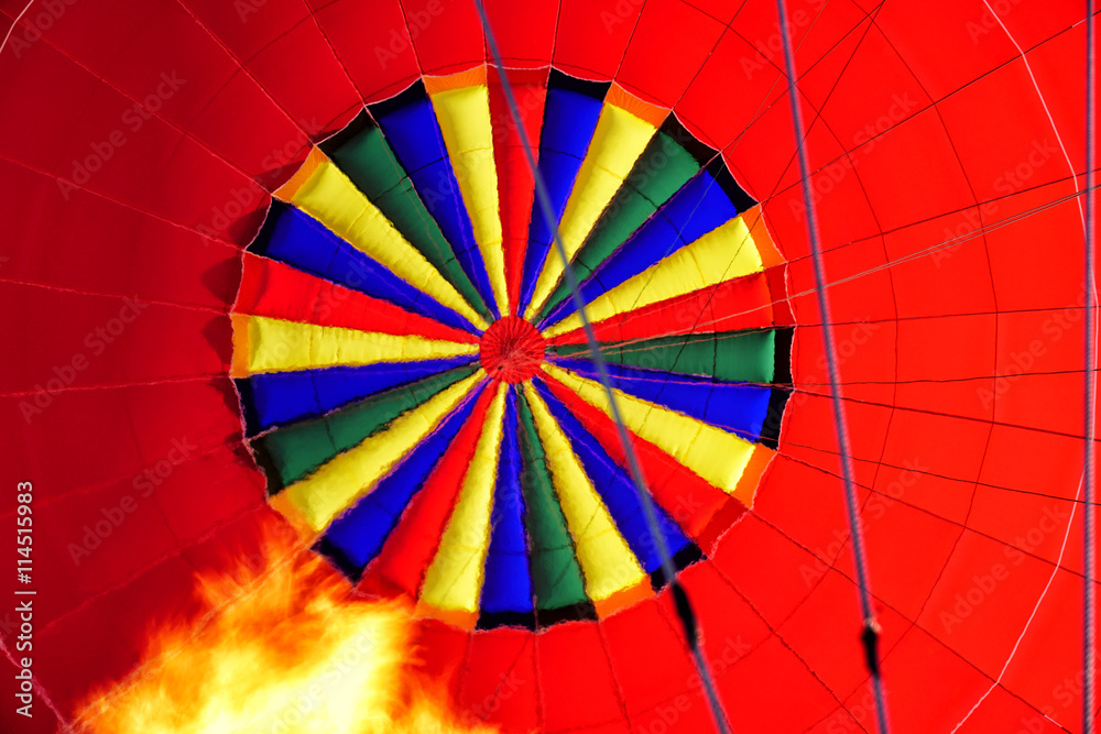 Fototapeta premium Fahrt mit einen Heißluft Ballon