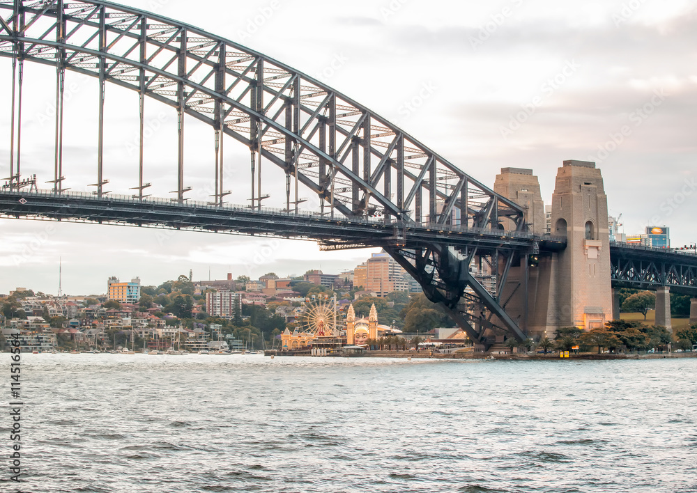 Obraz premium Panoramic view of Sydney Harbour at twilight - NSW, Australia