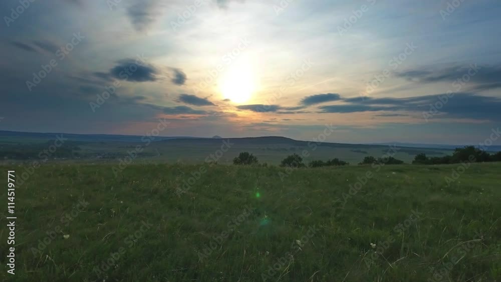 flight over countryside fields at sunset, 4k
flight over countryside fields at sunset, 4k