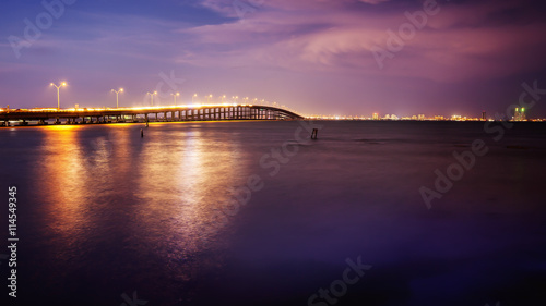 Obraz na płótnie Bridge Leads to South Padre Island, Texas at Sunset w salonie