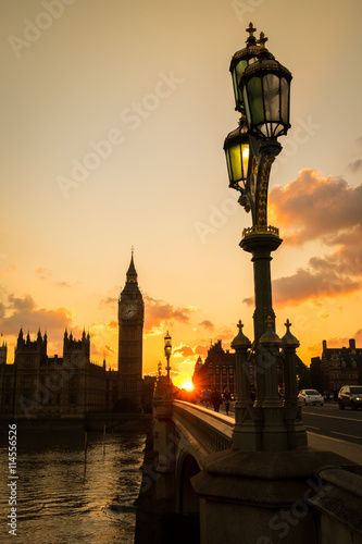 Houses of Parliament in silhoutte and Westminster Bridge