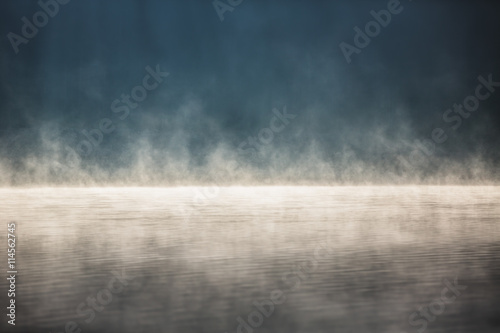 Fototapeta Naklejka Na Ścianę i Meble -  Morning fog on the lake