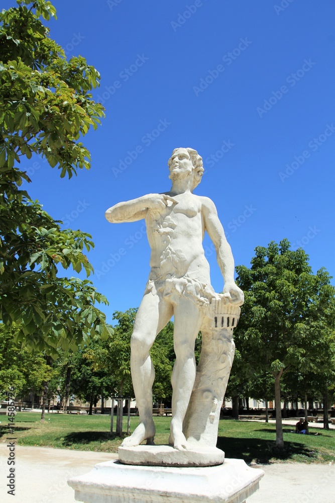 Obraz premium jardins de la fontaine 29062016