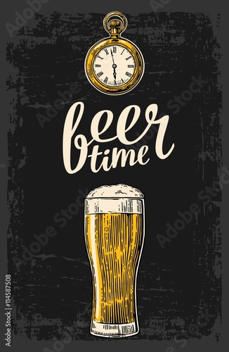 Fototapeta Male hands holding beer glass with antique pocket watch.