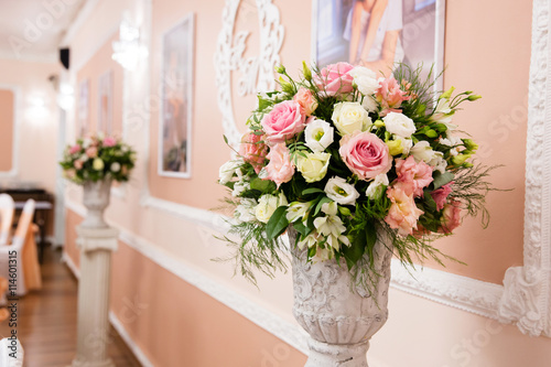 Wedding flower composition for restaurant © protivnica