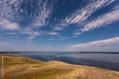 Fototapeta Naklejka Na Ścianę i Meble -  The sky over the Volga river