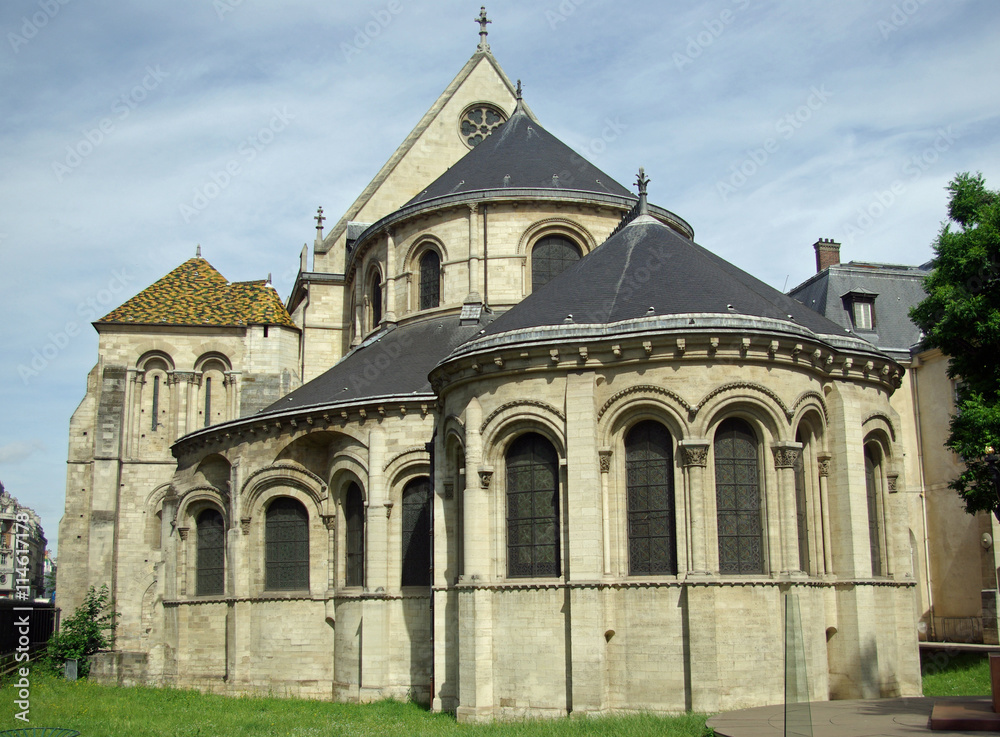 Chevet de l'ancienne église des Arts-et-Métiers à Paris, France