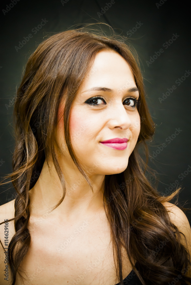 Naklejka premium Portrait of a beautiful woman