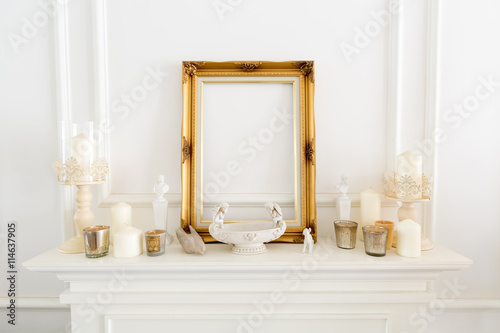 Decoration items placed on top of fireplace
