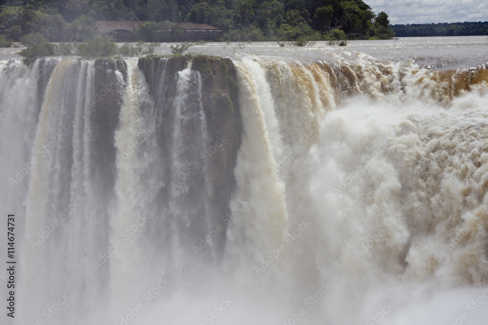 Fototapeta premium Iguazu Falls, sideview of the devil's throat