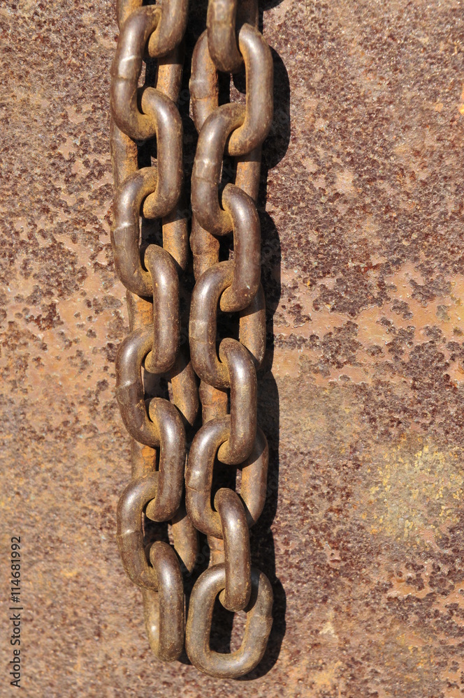 The rusty chains The rusty chains