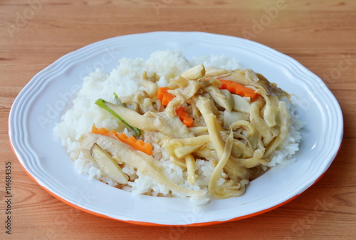 stir fried Indian mushroom and carrot on plain rice