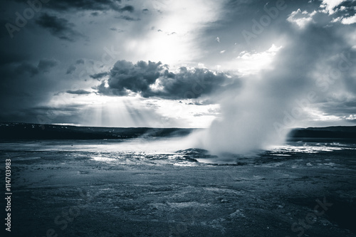 longexposure of a geysir-eruption