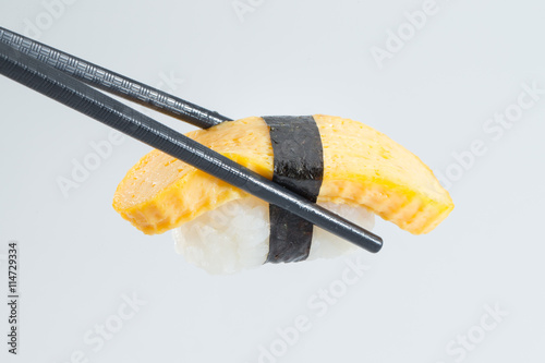 Tamago sushi