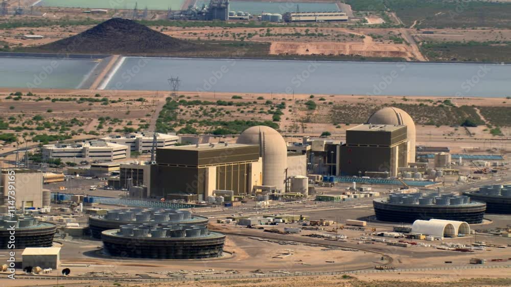 Flight around Palo Verde Nuclear Power Plant