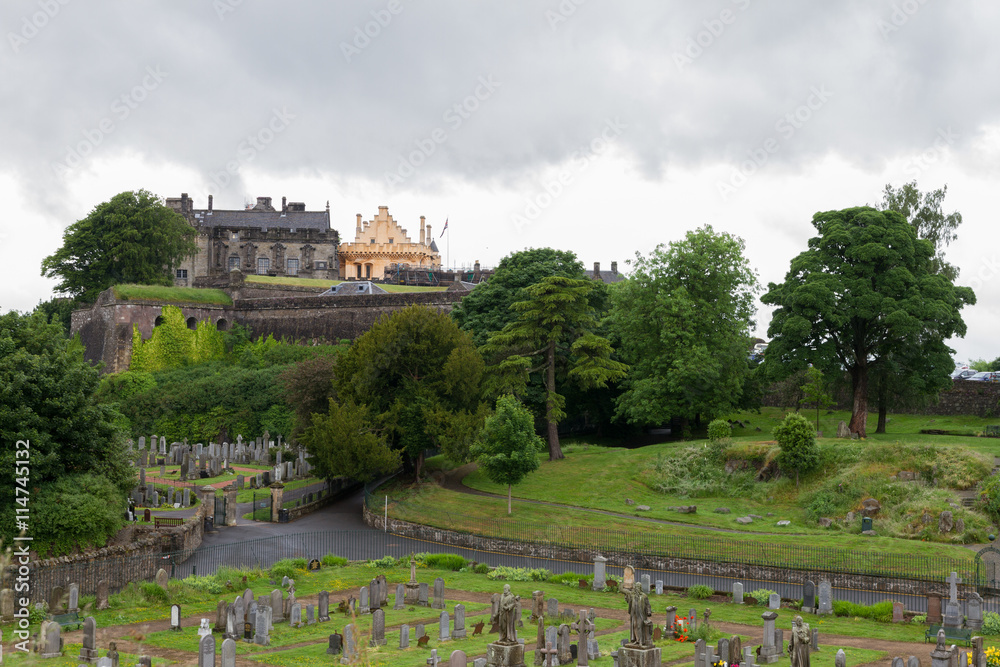 Obraz premium Stirling Castle and cementery of Holy Rude medieval church