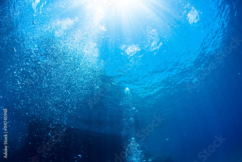 Sunlight into Underwater