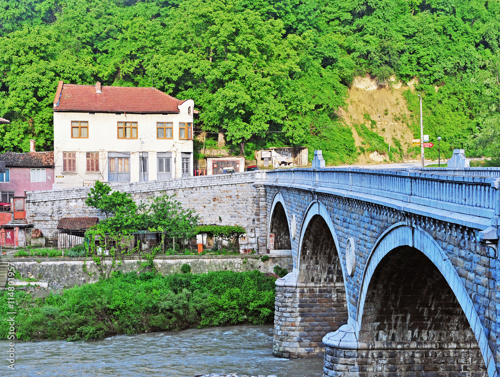 Fototapeta premium Ancient bridge in Veliko Tarnovo